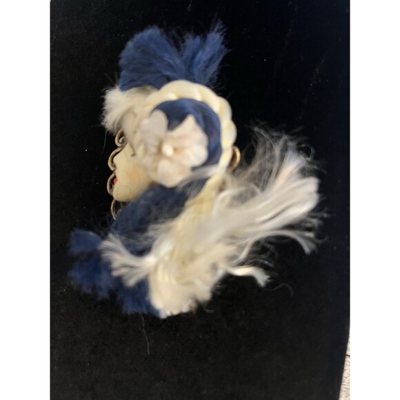 Vintage Flapper Lady Girl Glamour Porcelain Brooch Pin 1980's Blue White - Picture 3 of 6